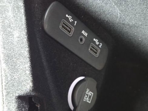Used 2023 Dodge Challenger R/T RWD image 6