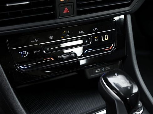 New 2026 Volkswagen Atlas SE image 34