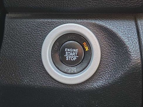 Used 2016 RAM 1500 Laramie w/ Convenience Group image 24