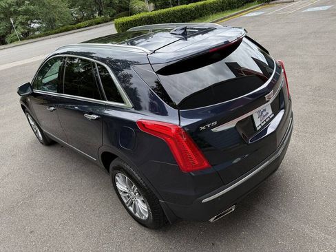 Used 2017 Cadillac XT5 Luxury w/ Driver Awareness Package FWD image 9