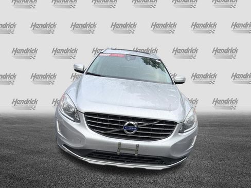 Used 2017 Volvo XC60 T5 Inscription w/ Preferred Option Package FWD image 3