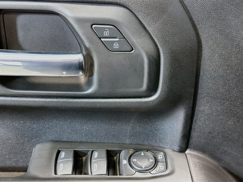Used 2023 Chevrolet Silverado 1500 Custom w/ LPO, Dark Essentials Package AWD/4WD image 18