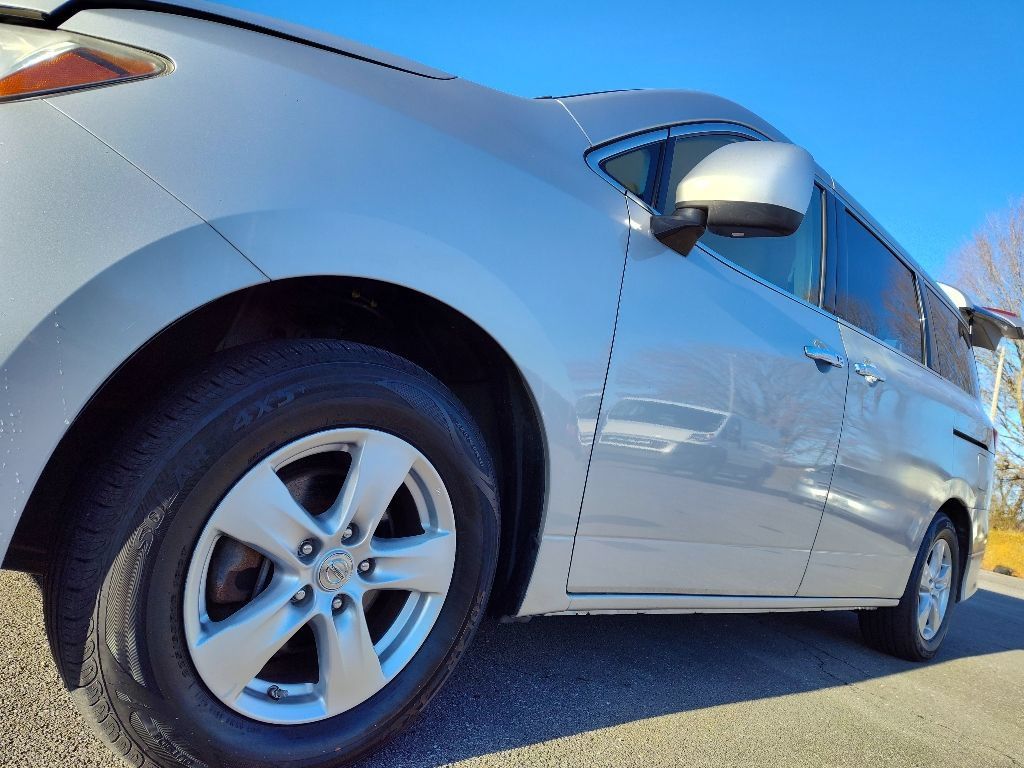 Used 2016 Nissan Quest SV FWD image 25