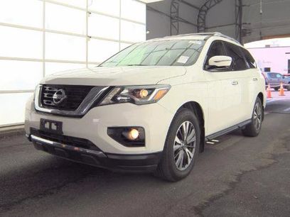 Used 2017 Nissan Pathfinder SL