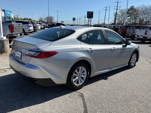Used 2025 Toyota Camry LE image 21