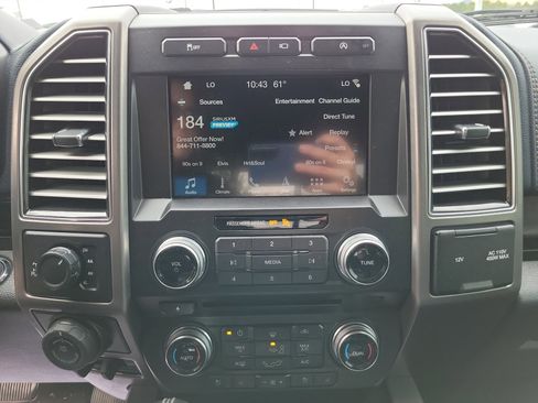 Used 2018 Ford F150 Limited w/ Trailer Tow Package image 9