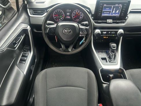 Used 2021 Toyota RAV4 LE AWD/4WD image 9