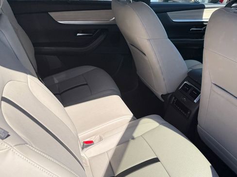 Used 2026 MAZDA CX-90 3.3 Turbo w/ Preferred Package image 12