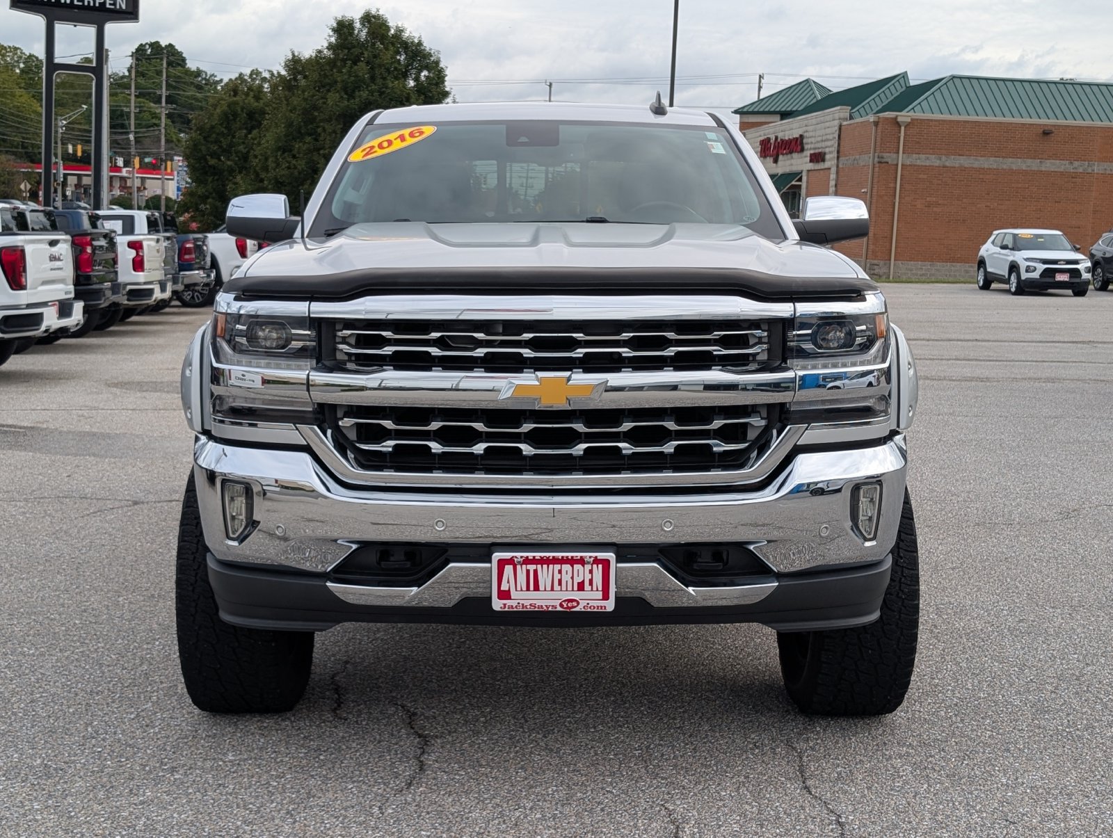 Used 2016 Chevrolet Silverado 1500 LTZ w/ Sport Package AWD/4WD image 8