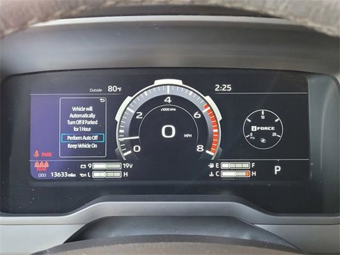 Used 2025 Toyota Tundra Limited image 27