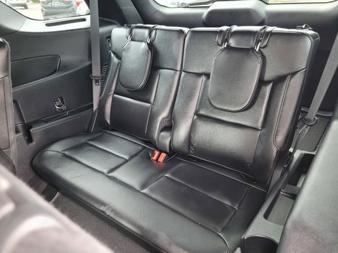 Used 2022 Ford Explorer ST w/ Equipment Group 401A image 12