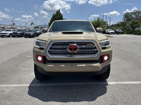 Used 2017 Toyota Tacoma TRD Sport w/ Premium & Technology Package RWD image 16