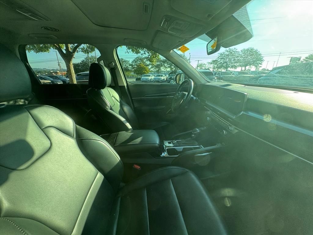 Certified 2024 Kia Telluride S w/ S Sunroof Package FWD image 2