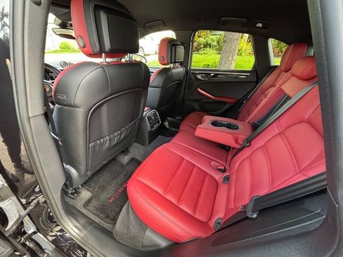 Used 2017 Porsche Macan S AWD/4WD image 35