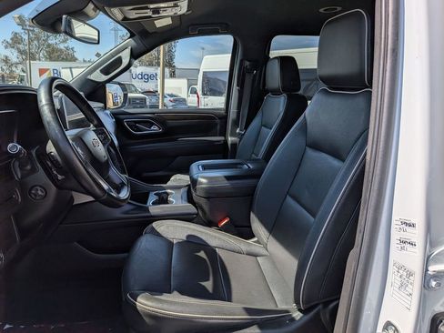 Used 2023 Chevrolet Suburban Premier image 15