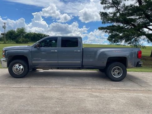 Used 2016 Chevrolet Silverado 3500 LTZ w/ Duramax Plus Package AWD/4WD image 5