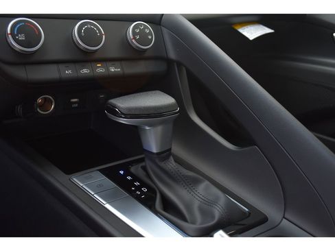 New 2026 Hyundai Elantra SE image 25