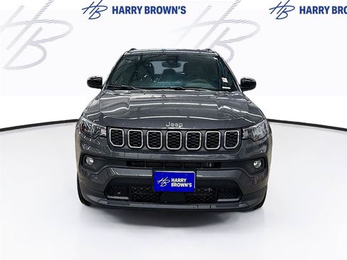 Used 2024 Jeep Compass Latitude AWD/4WD image 6