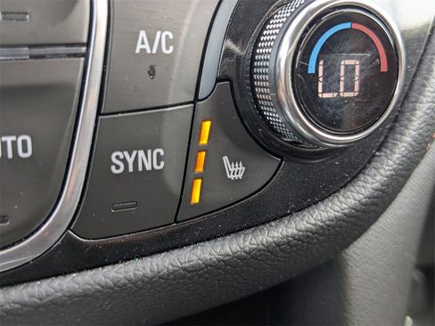 Certified 2022 Chevrolet Equinox Premier image 19