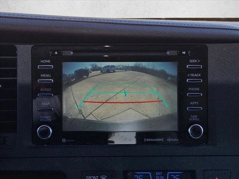Used 2020 Toyota Sienna XLE image 11