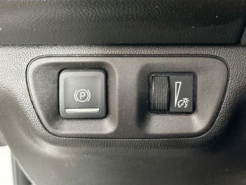 Used 2022 GMC Acadia AT4 image 23