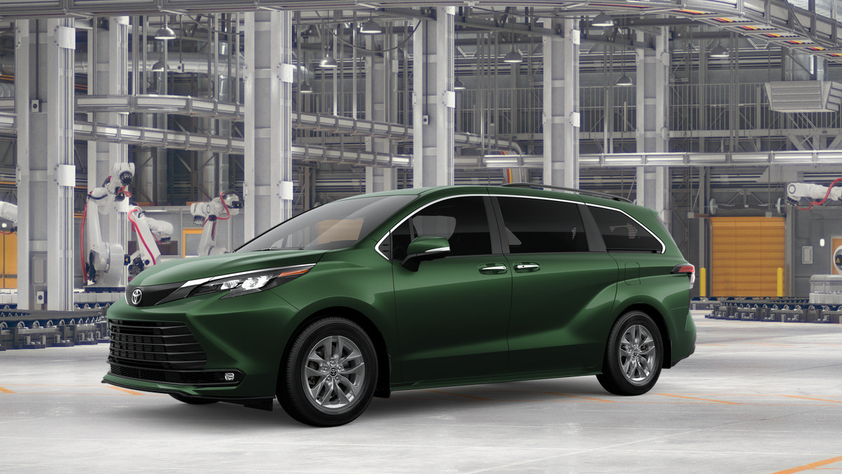 New 2026 Toyota Sienna XLE AWD/4WD image 3