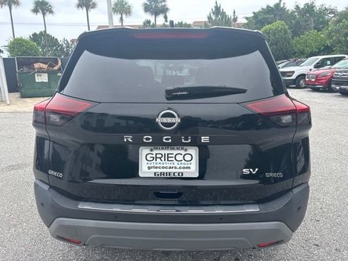 Used 2023 Nissan Rogue SV FWD image 3