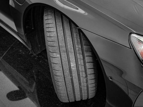 Used 2022 Audi RS e-tron GT w/ Carbon Performance Package image 47