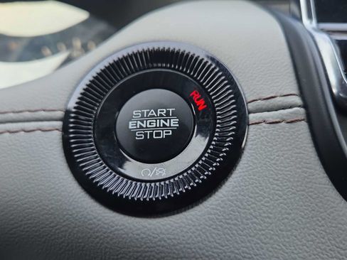 Used 2025 Jeep Compass Limited AWD/4WD image 25