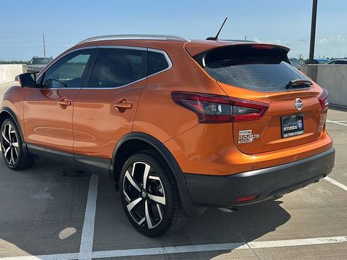 Used 2021 Nissan Rogue Sport SL w/ Premium Package FWD image 12