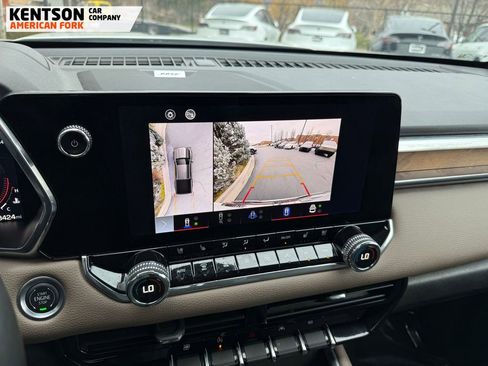 Used 2024 GMC Canyon Denali image 29