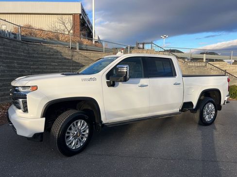 Used 2022 Chevrolet Silverado 2500 High Country w/ Technology Package image 30