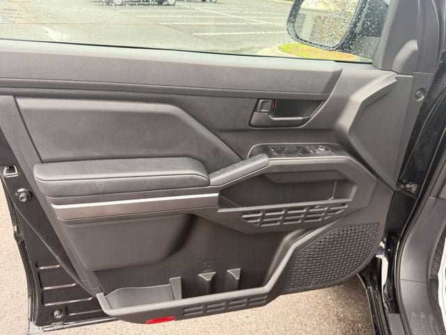 Used 2026 Toyota Tacoma SR5 AWD/4WD image 4