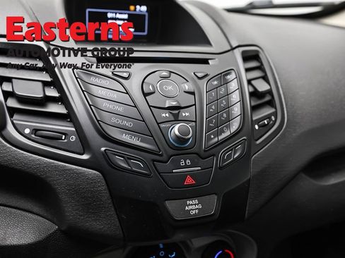 Used 2019 Ford Fiesta SE image 19