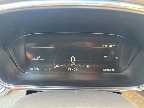 Used 2018 Lincoln Continental Reserve w/ Continental Climate Package image 18