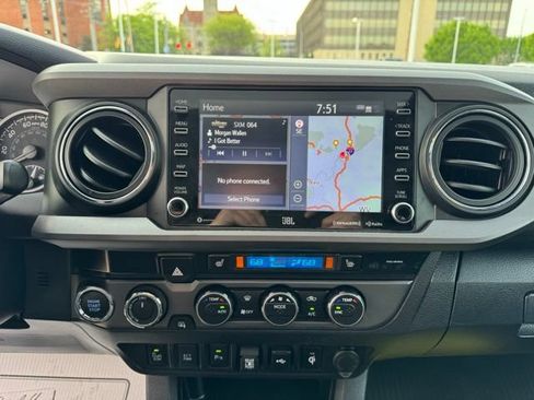 Used 2023 Toyota Tacoma TRD Sport w/ TRD Premium Sport Package AWD/4WD image 16