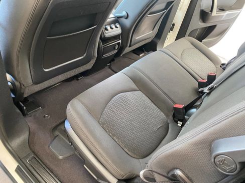 Used 2010 GMC Acadia SL w/ Preferred Package image 30