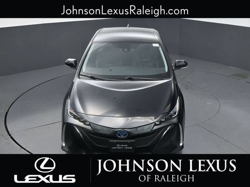 Used 2022 Toyota Prius Prime XLE FWD image 24