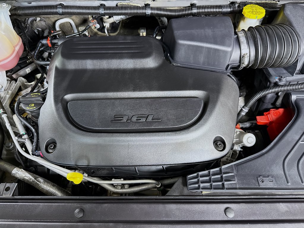 Used 2025 Chrysler Pacifica Select FWD image 33