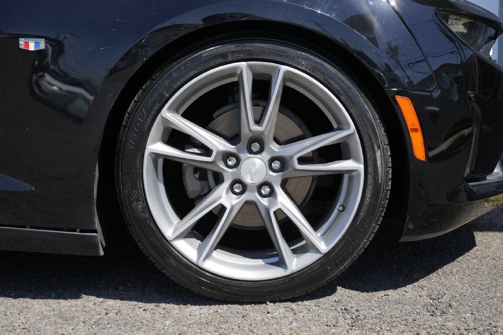 Used 2020 Chevrolet Camaro LT w/ RS Package RWD image 10
