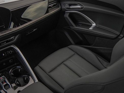 New 2025 Audi Q5 Premium Plus image 21