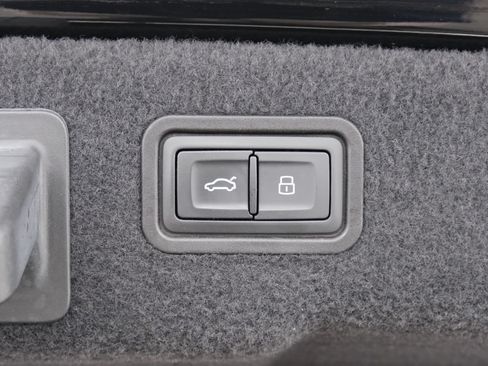 Used 2021 Audi A8 L 4.0T w/ Luxury Package AWD/4WD image 39