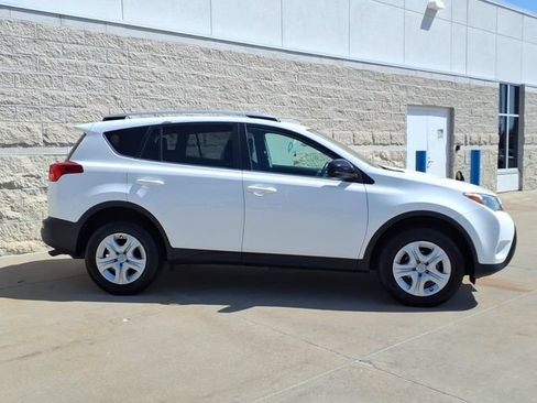Used 2015 Toyota RAV4 LE w/ Preferred Accessory Package AWD/4WD image 4