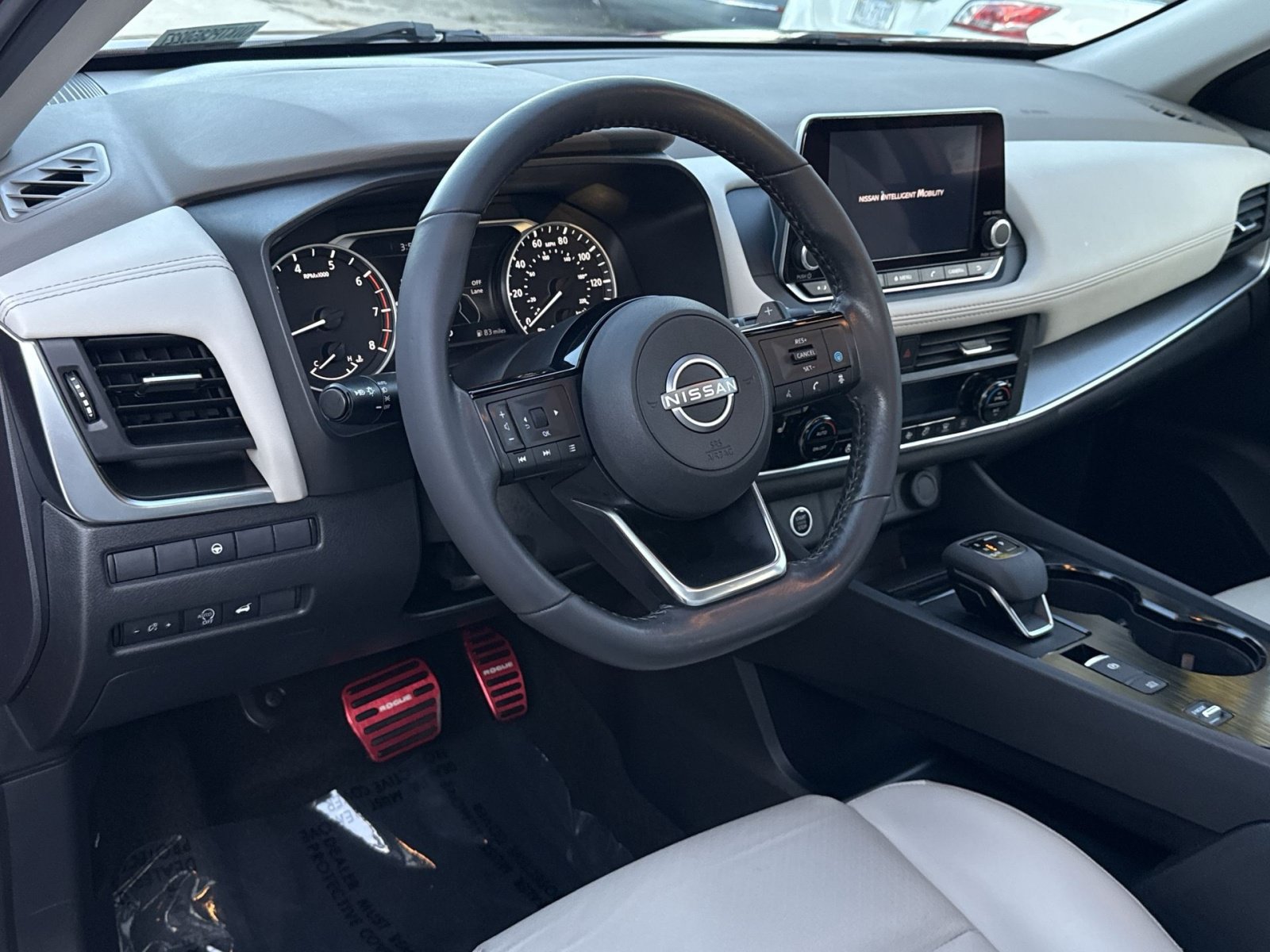 Used 2023 Nissan Rogue SV w/ SV Premium B Package FWD image 21