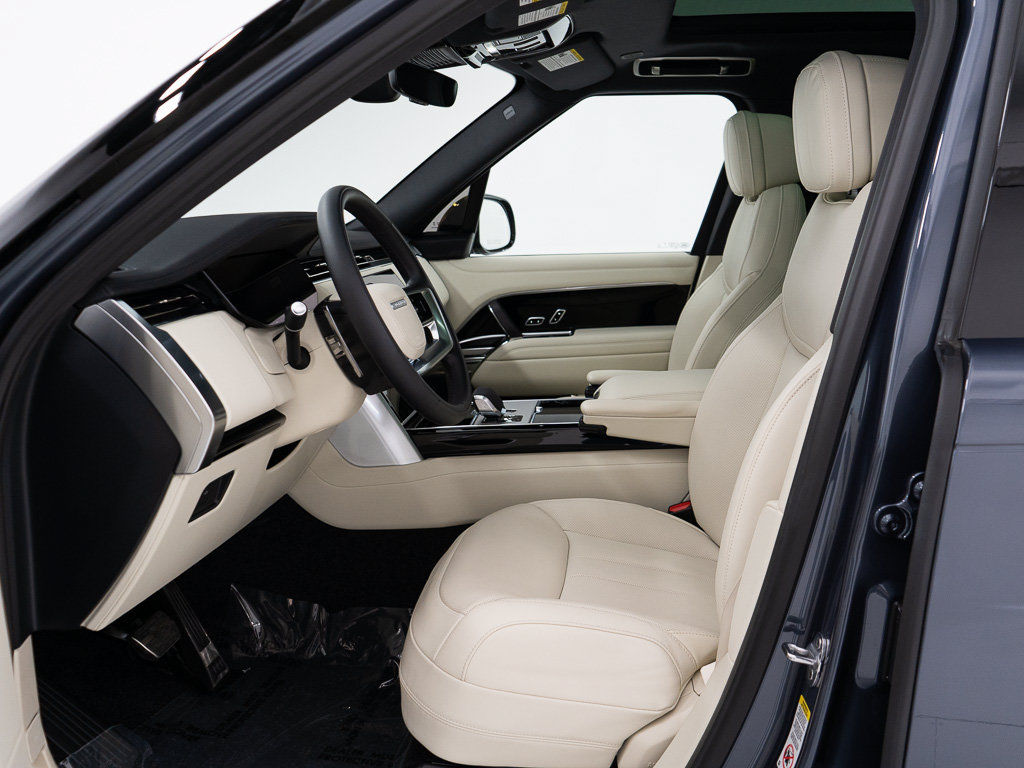 Used 2026 Land Rover Range Rover SE AWD/4WD image 15