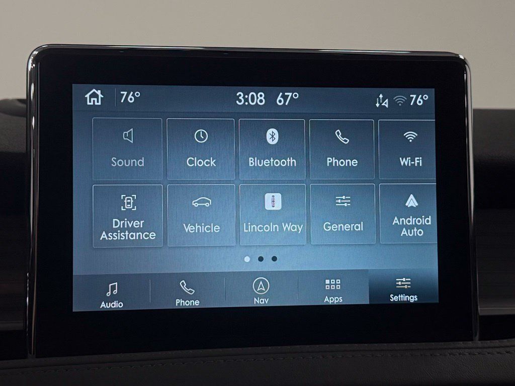 Used 2022 Lincoln Corsair AWD w/ Equipment Group 101A image 18