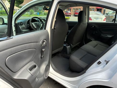 Used 2016 Nissan Versa S FWD image 20
