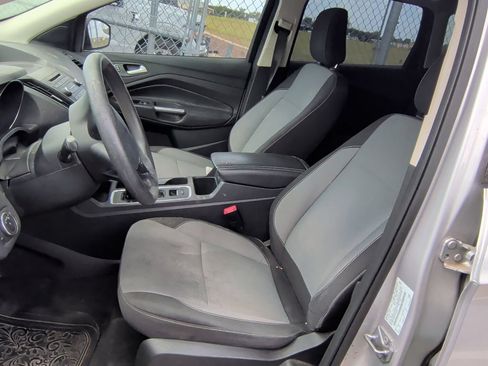 Used 2018 Ford Escape SE FWD image 10