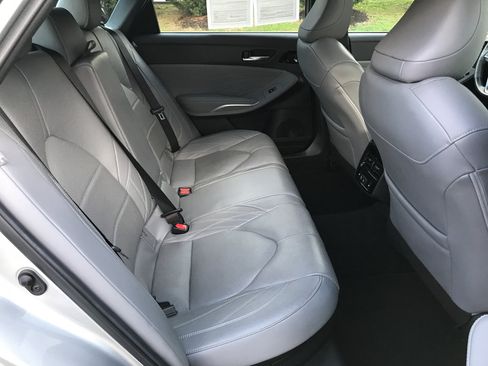 Certified 2022 Toyota Avalon Limited w/ Advanced Safety Package image 32