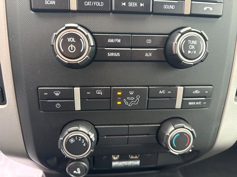 Used 2011 Ford F150 XLT w/ XLT Chrome Pkg image 17